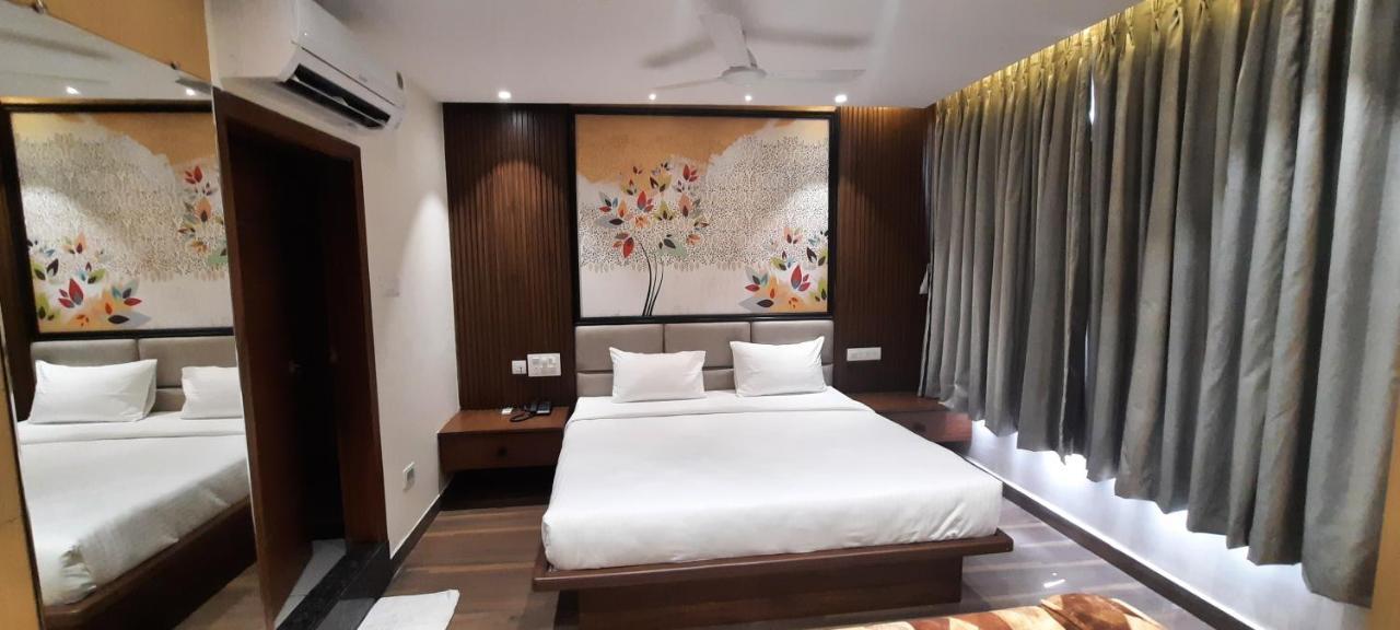 Hotel Sunrise Hospitality Vijayawāda Eksteriør bilde