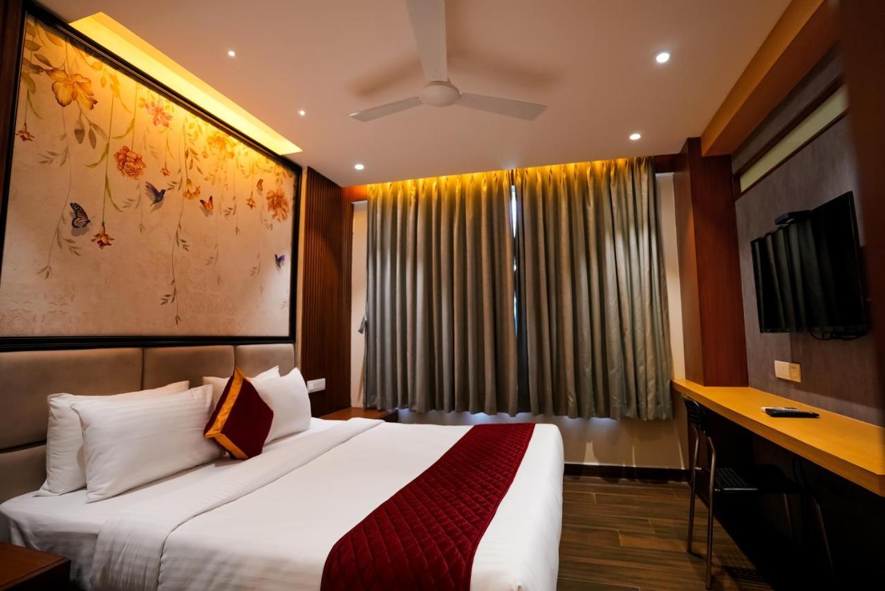Hotel Sunrise Hospitality Vijayawāda Eksteriør bilde