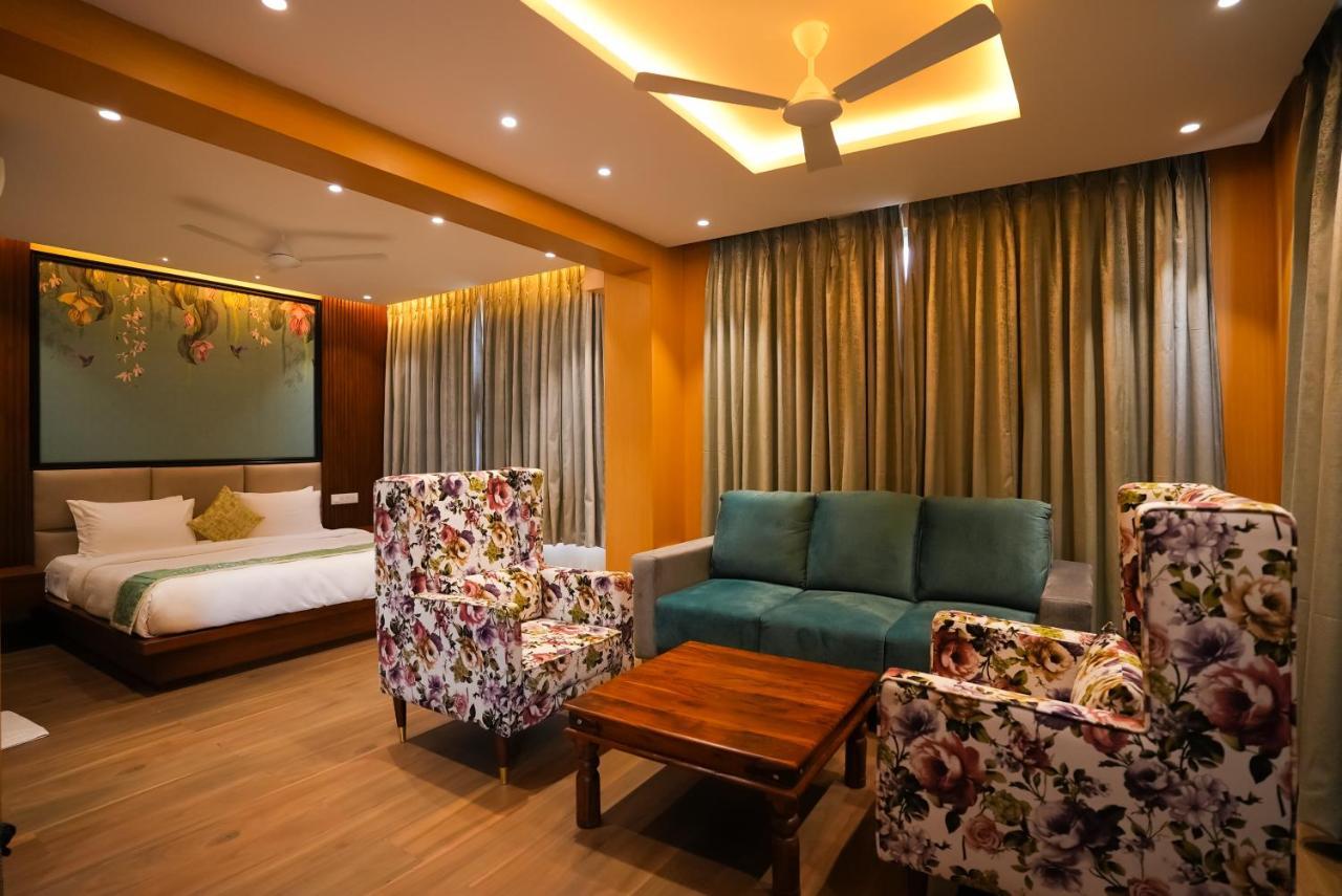 Hotel Sunrise Hospitality Vijayawāda Eksteriør bilde