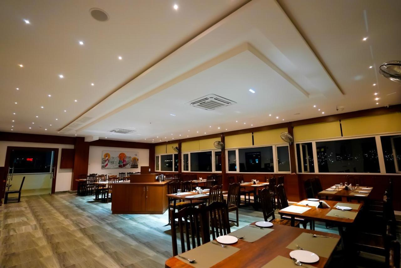 Hotel Sunrise Hospitality Vijayawāda Eksteriør bilde