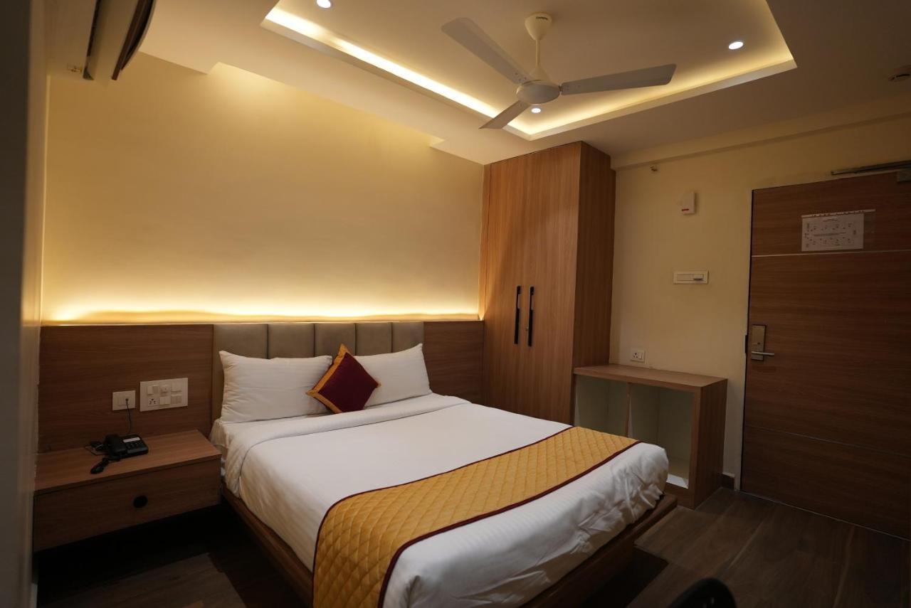 Hotel Sunrise Hospitality Vijayawāda Eksteriør bilde